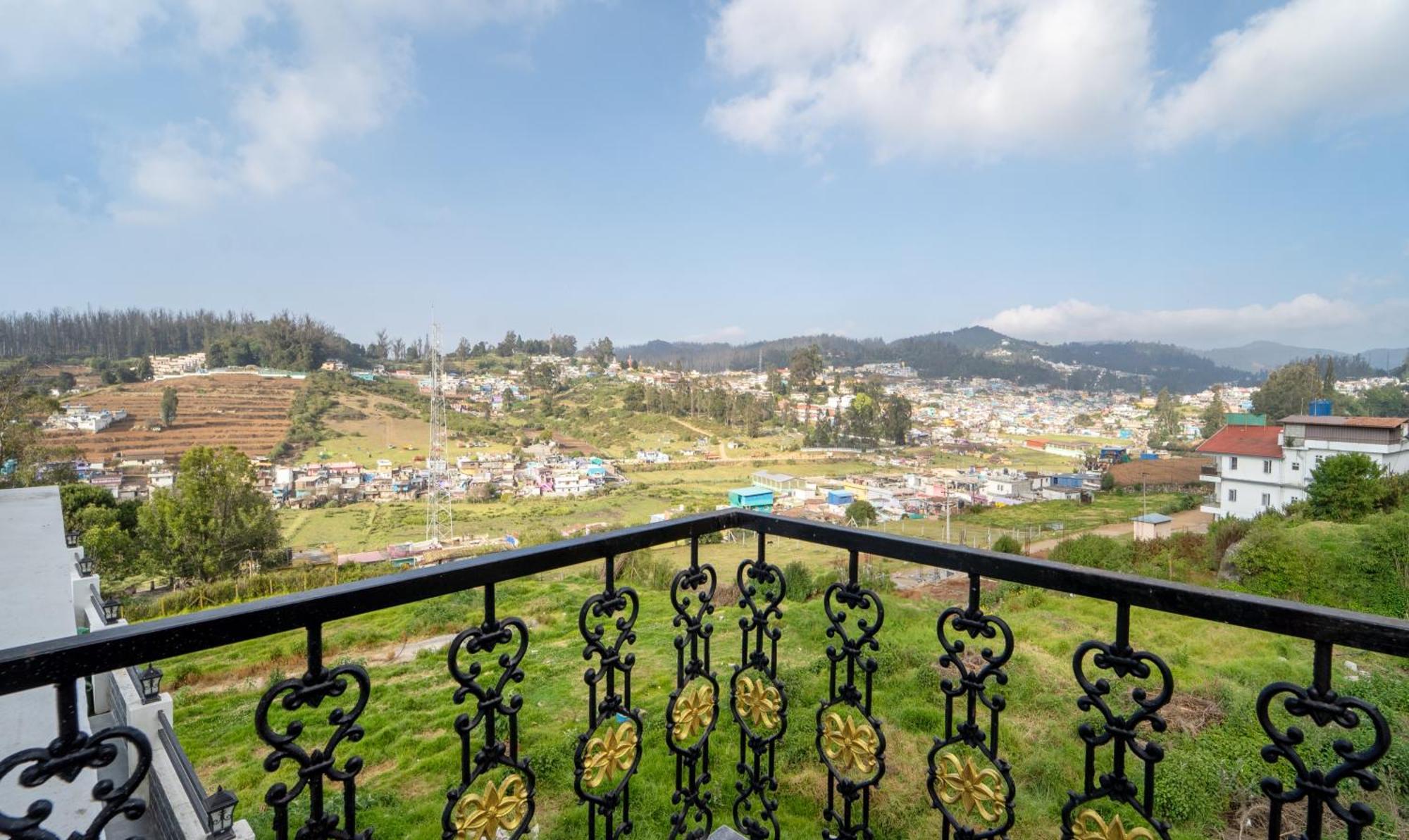 Treebo Skydale Premium Suites, 1500 Mtrs From Ooty Lake Exteriör bild